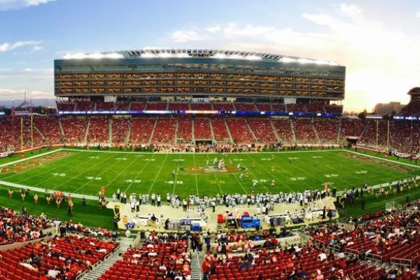 nfl stadium crowd